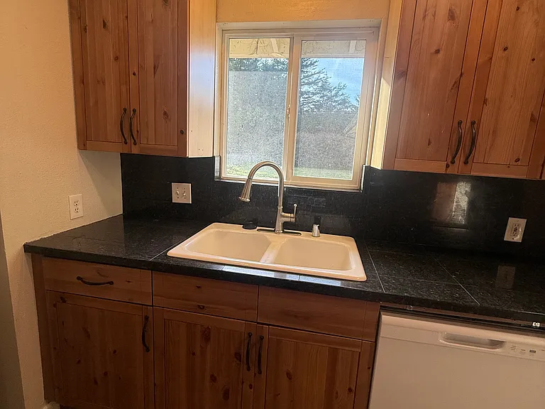 2261 Old Mill Rd — Photo 5