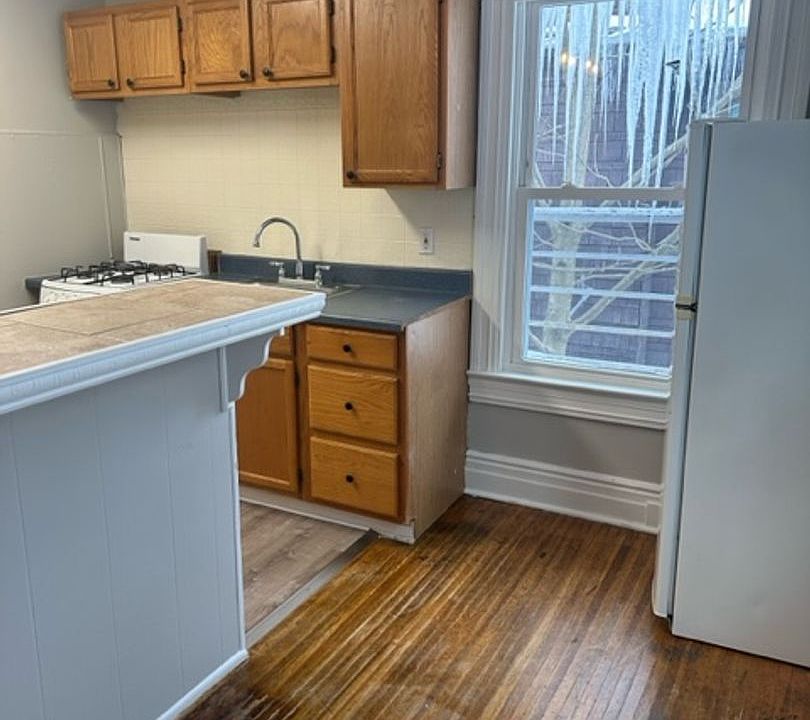 1st image of 51 Alliance Ave APT 3