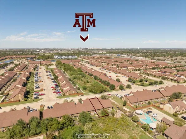303 Capps Dr, College Station, TX 77845
