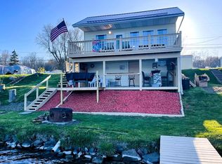 9484 Lakeshore Dr, Hammondsport, NY 14840