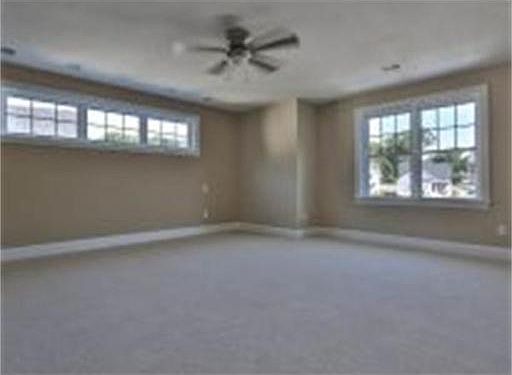 4th image of 88 Winterberry Ln