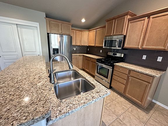 5th image of 2663 Torrey Pines Way