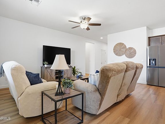 5th image of 628 W WHITE SANDS Drive
