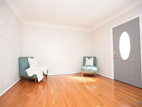 2nd image of 533 Wood St