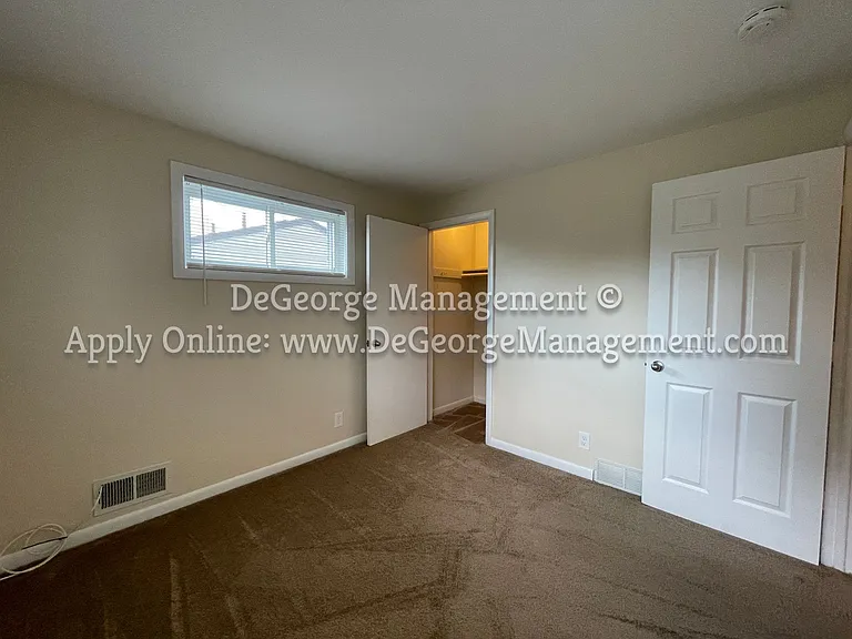 Bennington Townhomes — Photo 22