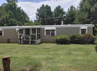 736 Defoor Rd, Toccoa, GA 30577