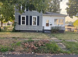 935 7th St SW, Massillon, OH 44647