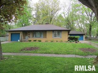 210 S Center St, Lacon, IL 61540