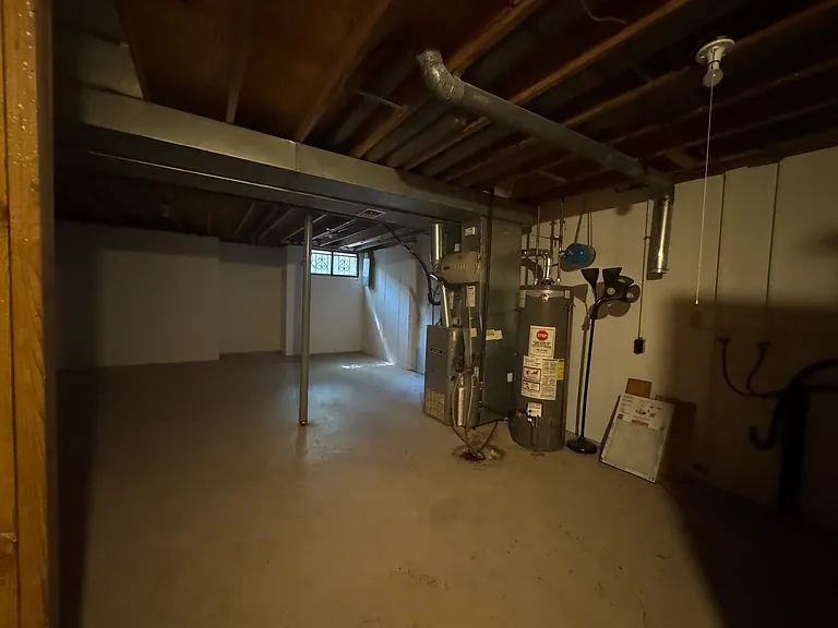2039 Silent Spring Dr — Photo 18