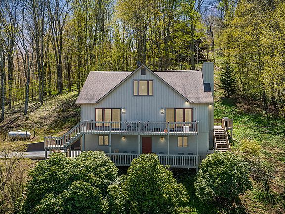 2nd image of 140 Log Cabin Ln