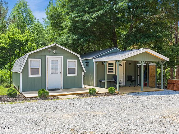 4th image of 250 Cedar Trails Ln