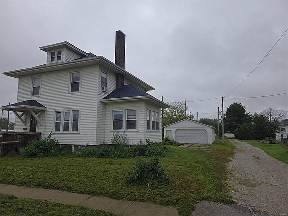 2nd image of 415 7th St