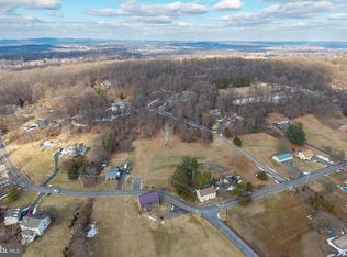 1615 Saint Peters Rd, Pottstown, PA 19465