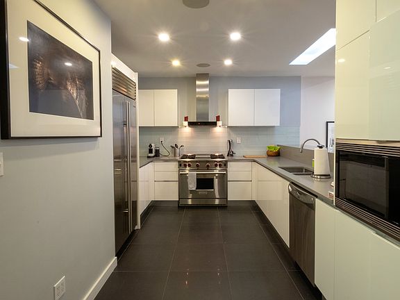 4th image of 176 Broadway APT 3C