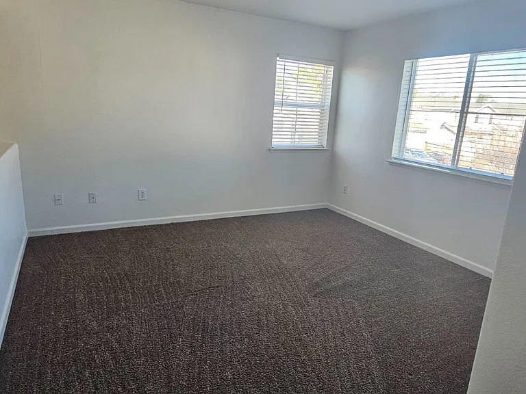 1594 Lankershire Dr — Photo 12