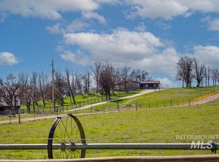 7370 Sagebrush Ln, Caldwell, ID 83607