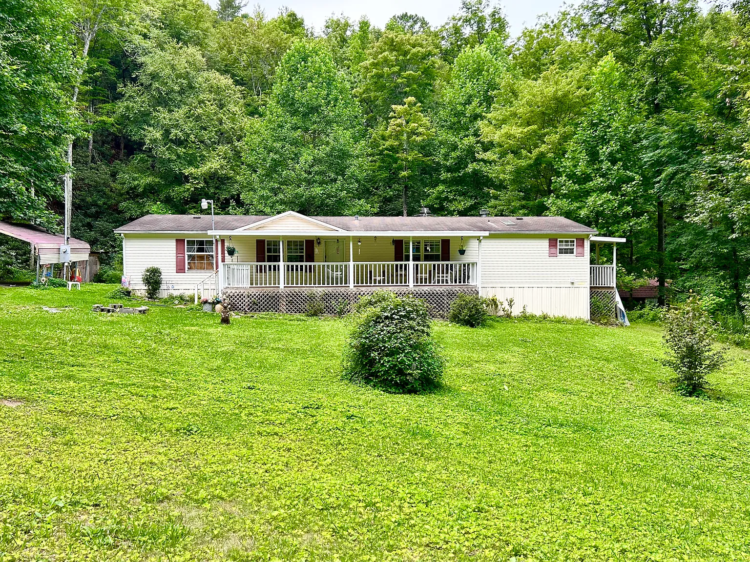 3 bed, 1850 sqft, $2,000 — Photo 1