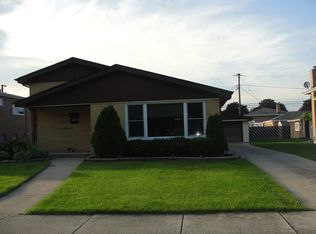 5356 W Alexander Pl, Oak Lawn, IL 60453