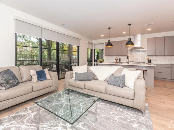 325 E Summit 101, Ann Arbor, MI 48104