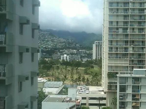 2442 Kuhio Ave, Honolulu, HI