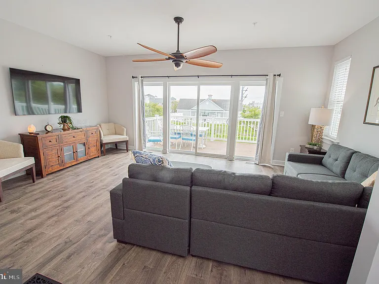 13002 Bowline Ln #5 — Photo 36
