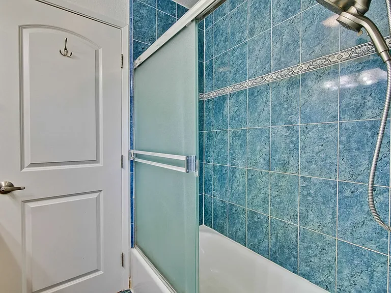 21099 Red Fir Ct — Photo 40