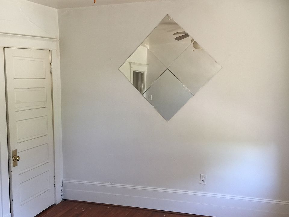 2nd image of 931 W High St APT C