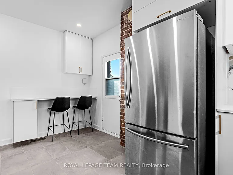 52 Lees Ave #2 — Photo 23