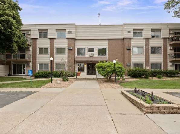 2800 Hillsboro Ave N APT 214, New Hope, MN 55427
