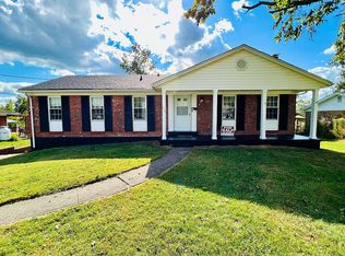 450 Shelley Dr, Batavia, OH 45103