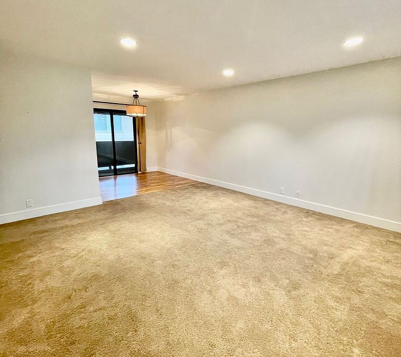 1st image of 569 Curtin Ln
