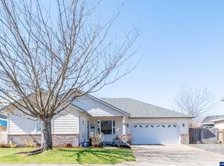 2156 Eagles Dr, Lebanon, OR 97355