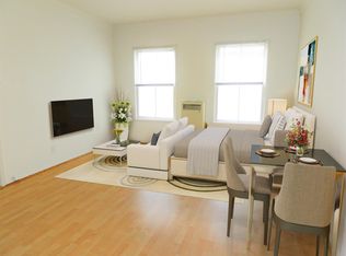 446 N Oakhurst Dr APT 104, Beverly Hills, CA 90210