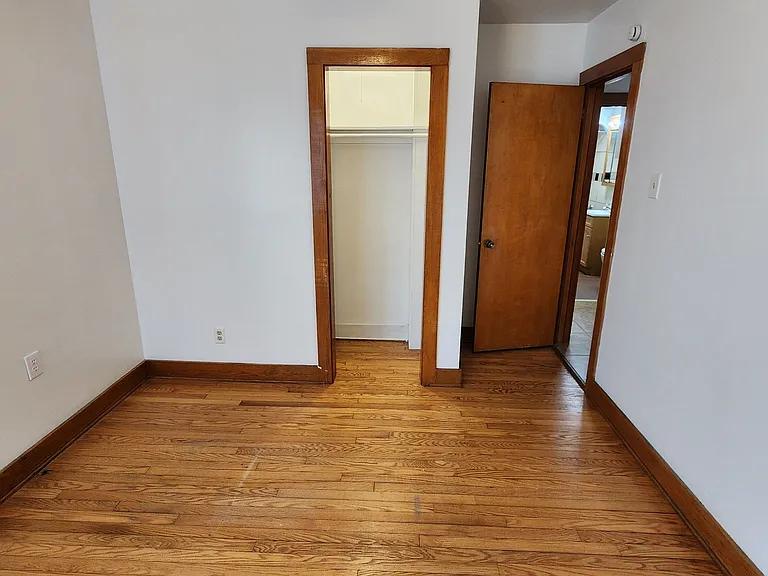 105 N Highland St — Photo 19