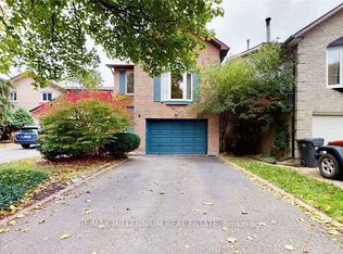 8 Dalzell Ave, Brampton, ON L6Z2C5