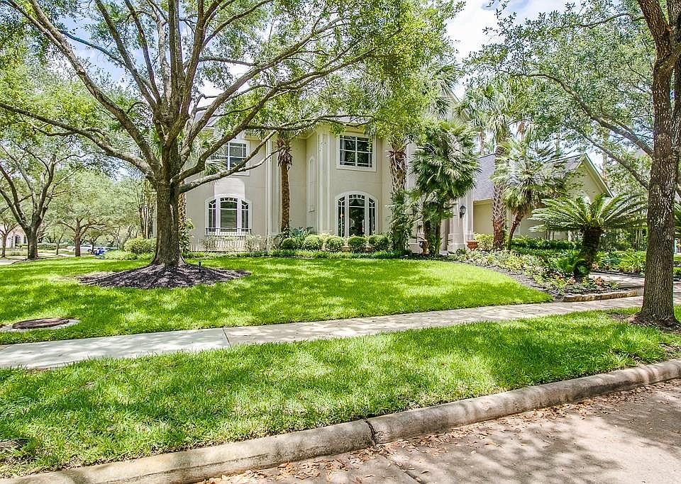 1st image of 4926 Menlo Park Dr