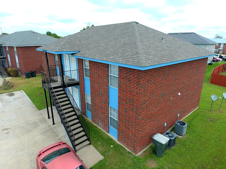 1707 Spring Rose Cir #C — Photo 12