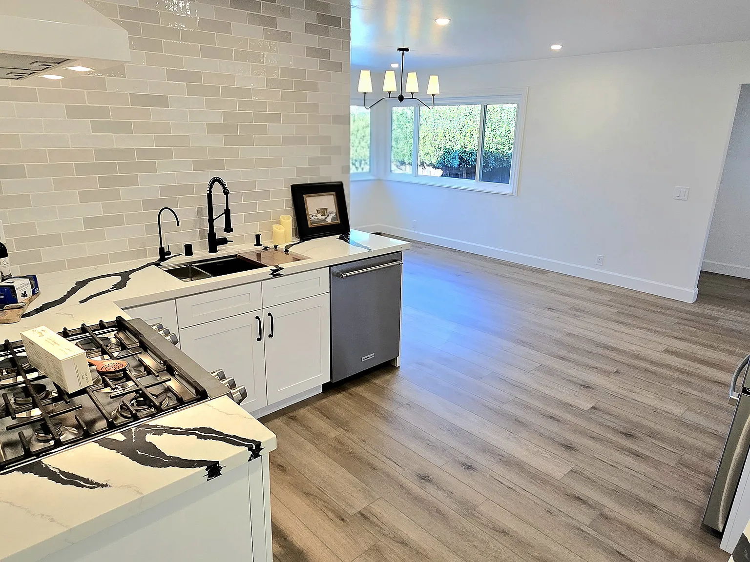 1534 Gordon St — Photo 1