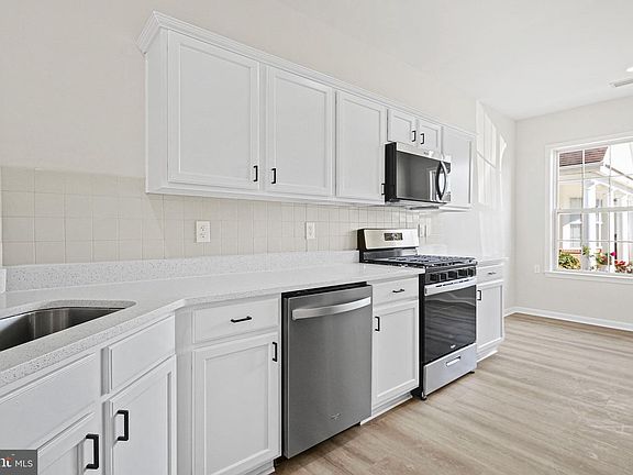 4th image of 13502 Leesburg Pl