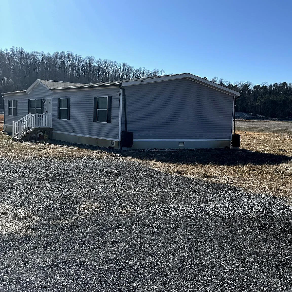 3 bed, $2,300 — Photo 2