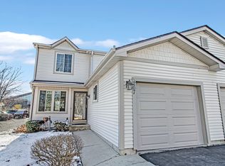 267 E Forest Knoll Dr, Palatine, IL 60074
