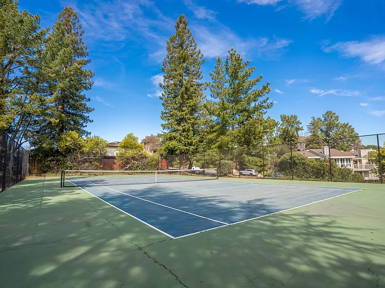 355 Ridgeview Dr — Photo 44