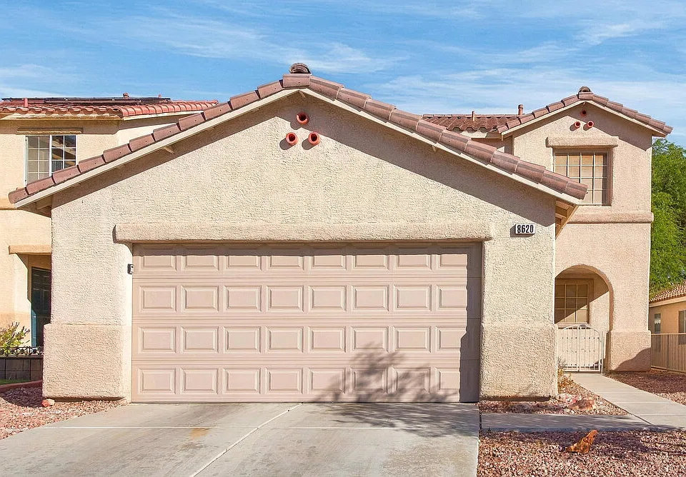 8620 Hidden Pines Ave