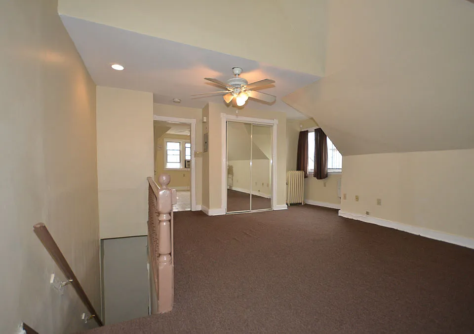 407 Chambers St #4