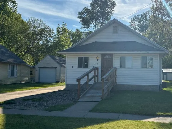 728 N Pearl St, Macomb, IL 61455