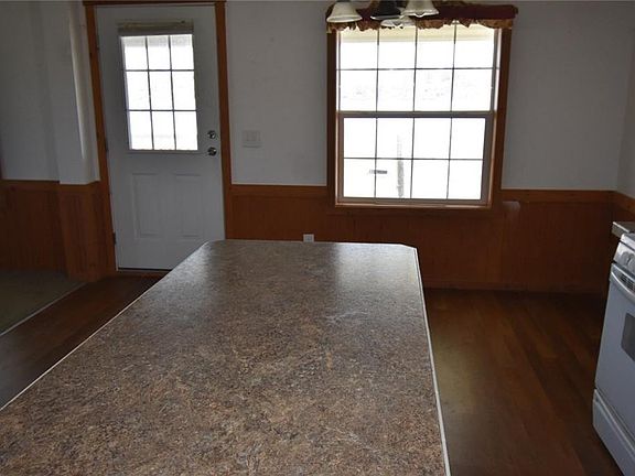 5th image of 28603 Snug Harbor Dr