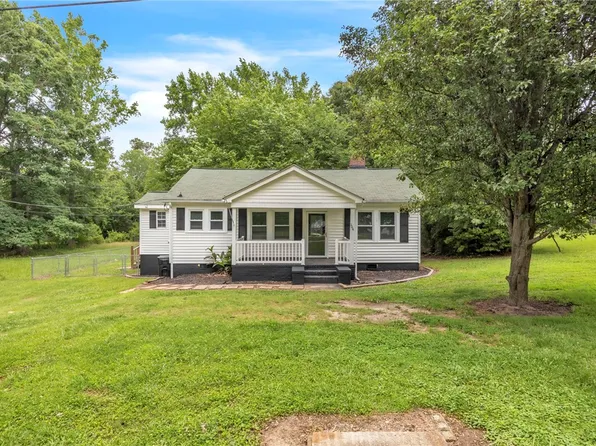 104 Herd Ave, Belton, SC 29627