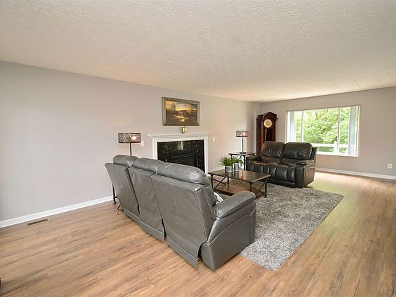 2nd image of 1146 Rivermeade Dr
