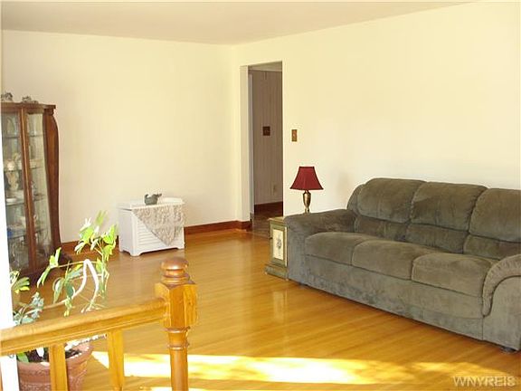 2nd image of 338 Cadman Dr