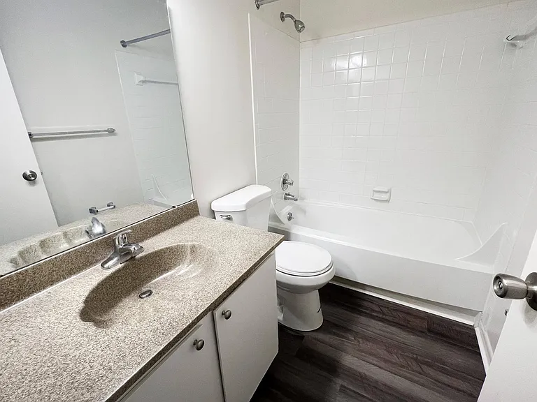 Hunter's Creek Apartments — Photo 55